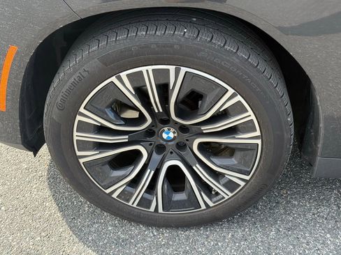 Used 2025 BMW X3 xDrive30i w/ Premium Package image 11