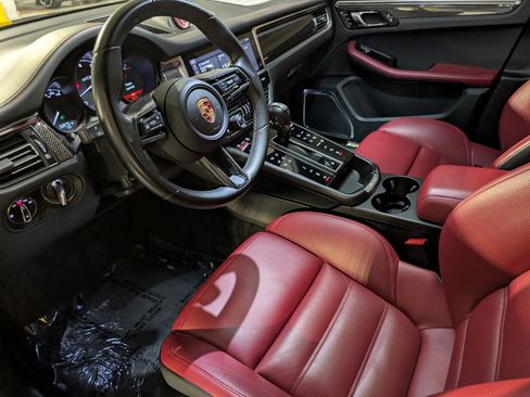 Certified 2023 Porsche Macan GTS AWD/4WD image 5