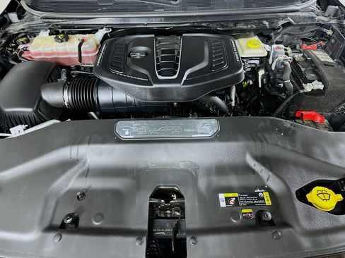 Used 2023 Jeep Grand Wagoneer Series III w/ Quick Order Packagew 28T image 32