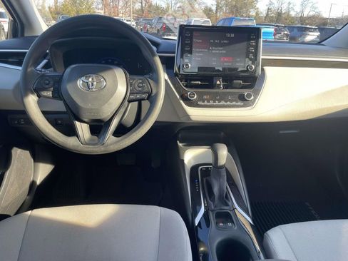Used 2020 Toyota Corolla LE image 14