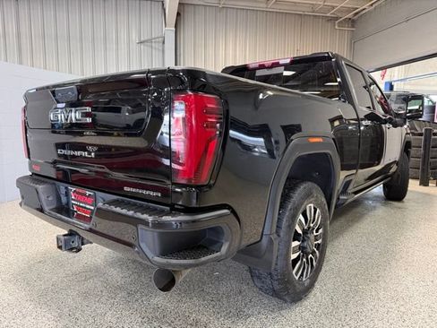 Used 2024 GMC Sierra 2500 Denali Ultimate AWD/4WD image 6