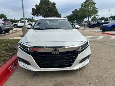 Used 2019 Honda Accord LX image 2