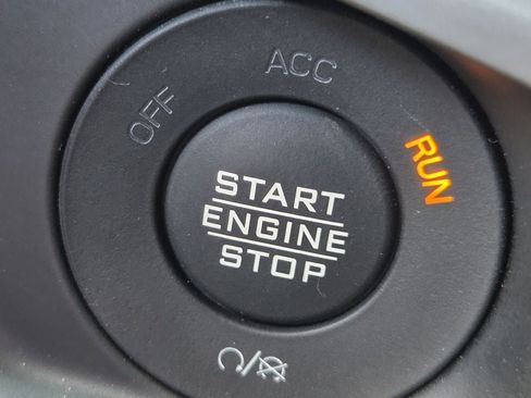 Used 2026 Jeep Gladiator Mojave AWD/4WD image 21