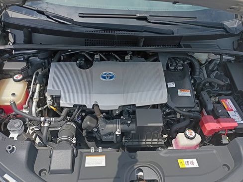 Used 2017 Toyota Prius Three w/ Advanced Technology Package FWD image 18
