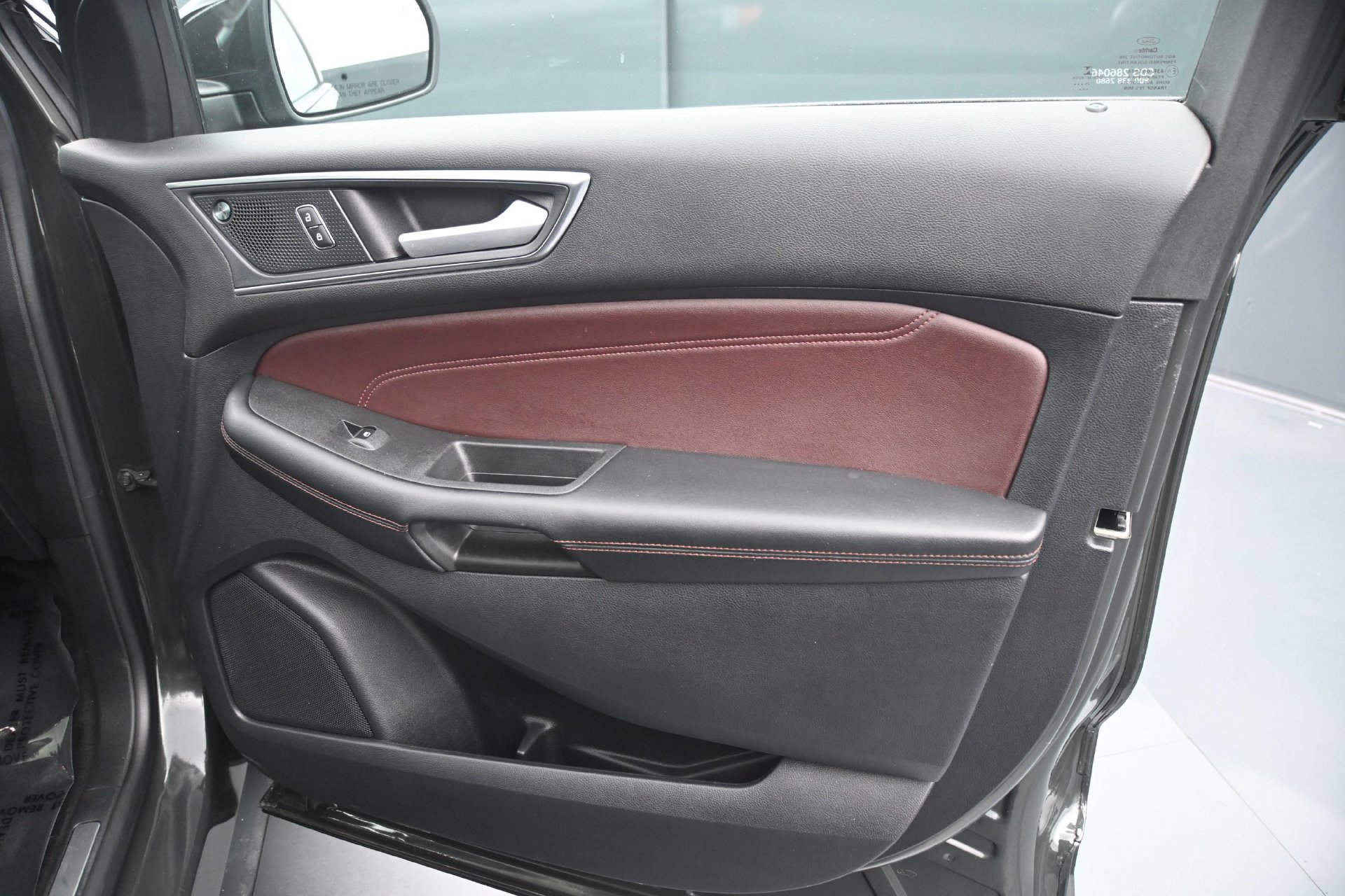 Used 2022 Ford Edge Titanium w/ Equipment Group 301A AWD/4WD image 12