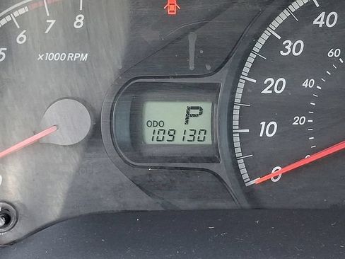 Used 2011 Toyota Sienna w/ Towing Pkg FWD image 20