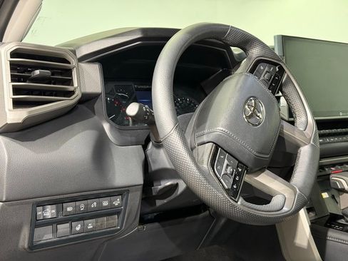 Used 2023 Toyota Tundra Limited image 16