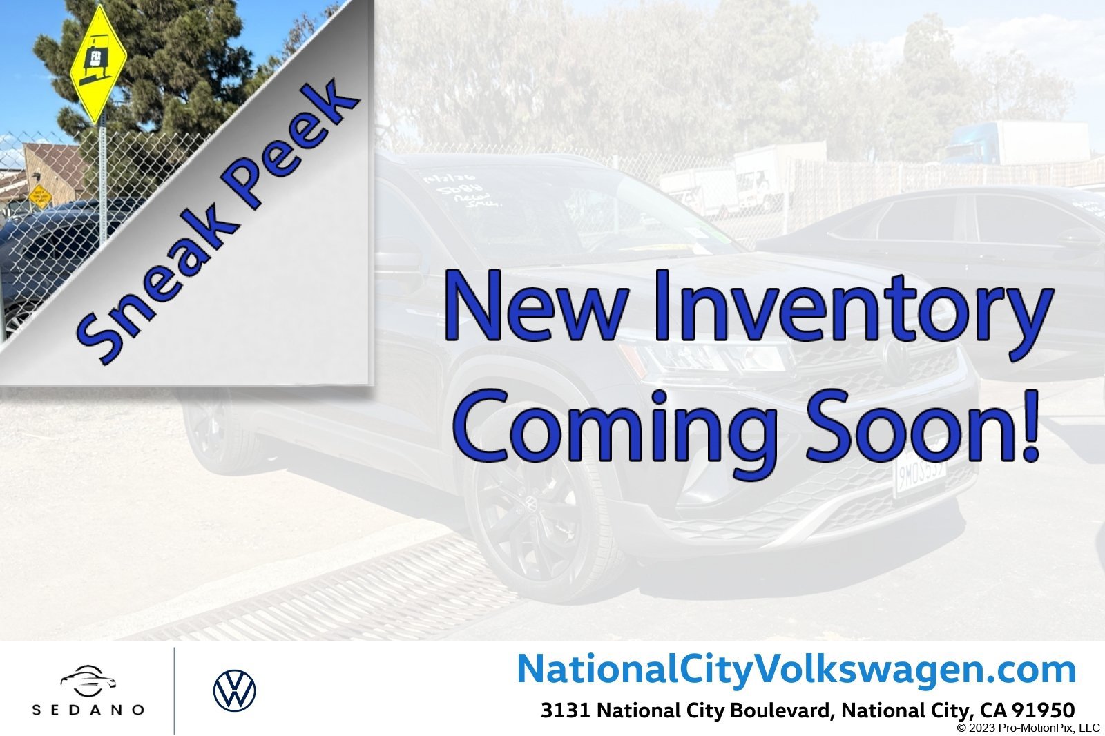 Used 2024 Volkswagen Taos SE w/ Panoramic Sunroof Package FWD image 1