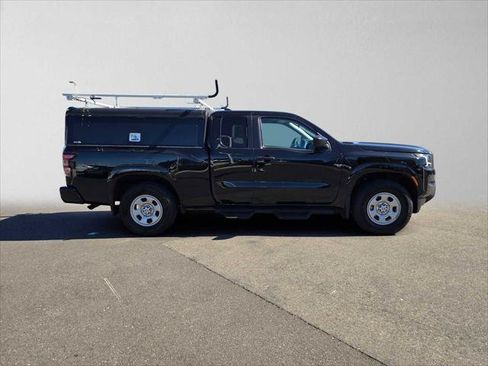 Used 2022 Nissan Frontier S w/ Technology Package RWD image 2