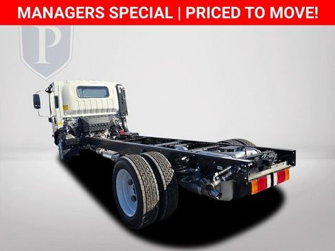 New 2025 Chevrolet Low Cab Forward image 8