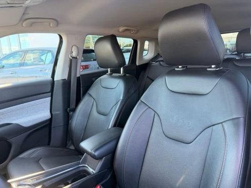 Used 2022 Jeep Compass Latitude AWD/4WD image 12