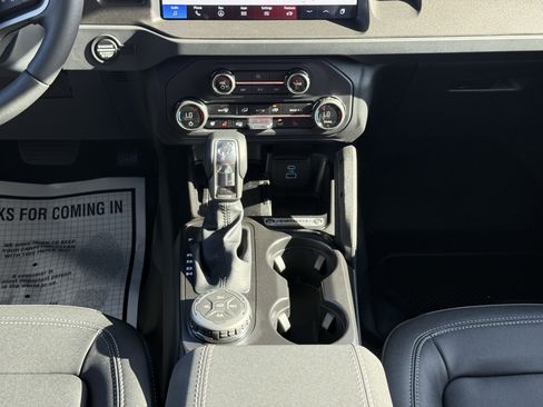 New 2025 Ford Bronco Badlands AWD/4WD image 17