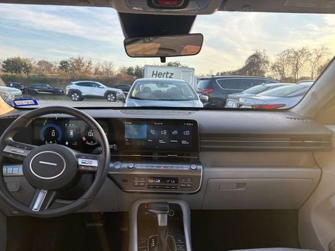 Used 2025 Hyundai Kona SEL image 33