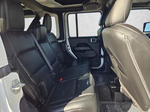 Used 2019 Jeep Wrangler Unlimited Sahara AWD/4WD image 25