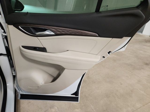 Certified 2023 Buick Envision Avenir AWD/4WD image 31