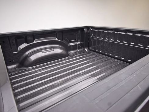 New 2026 RAM 1500 4x4 Crew Cab image 16