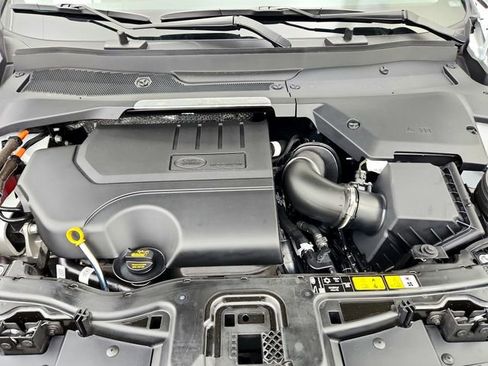 Certified 2025 Land Rover Discovery Sport S image 32