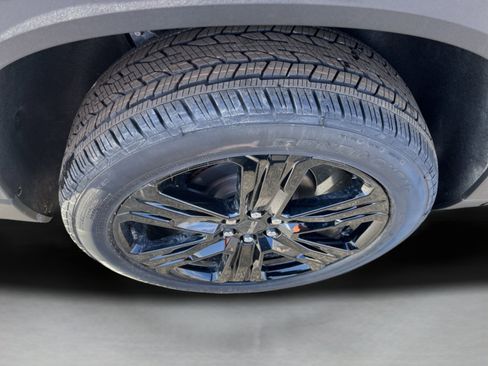 New 2026 GMC Acadia Elevation image 9