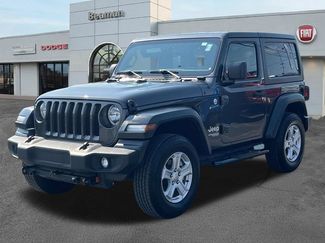 Used 2020 Jeep Wrangler Sport AWD/4WD video 3