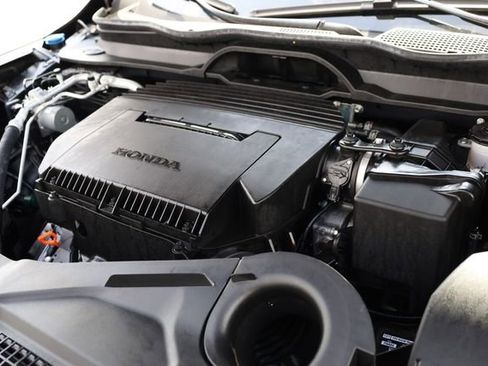 Used 2025 Honda Pilot EX-L image 11