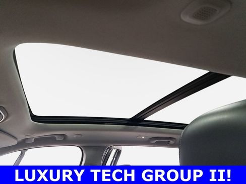 Certified 2024 Jeep Grand Cherokee Limited w/ Luxury Tech Group II image 30