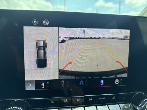 Used 2023 GMC Canyon Elevation w/ Elevation Premium Package image 20