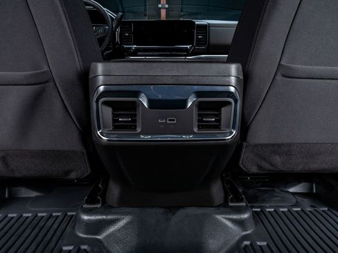 Used 2026 GMC Sierra 3500 SLE w/ SLE Convenience Package AWD/4WD image 32