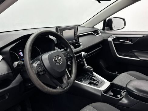 Used 2021 Toyota RAV4 XLE FWD image 13
