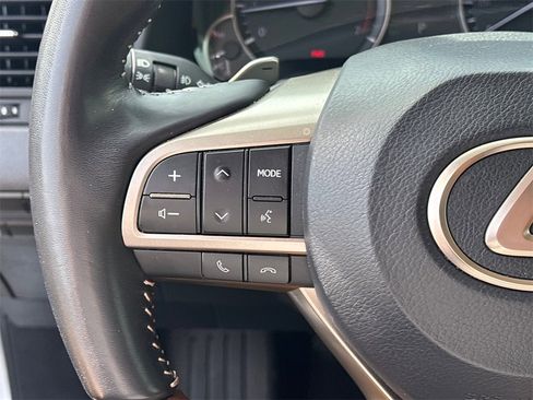 Used 2022 Lexus RX 350L FWD w/ Premium Package image 17