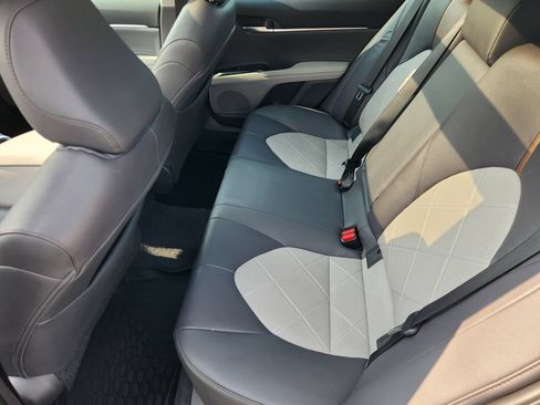 Used 2018 Toyota Camry XLE w/ Driver Assist Package FWD image 11