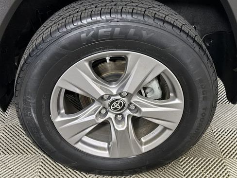 Used 2023 Toyota RAV4 LE AWD/4WD image 34
