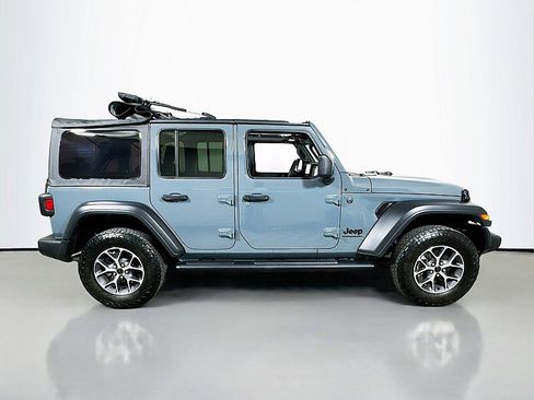 Used 2025 Jeep Wrangler Unlimited Sport AWD/4WD image 8