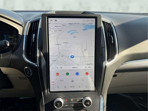 Used 2023 Ford Edge Titanium w/ Equipment Group 301A image 9