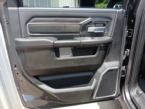 New 2026 RAM 2500 Laramie AWD/4WD image 21