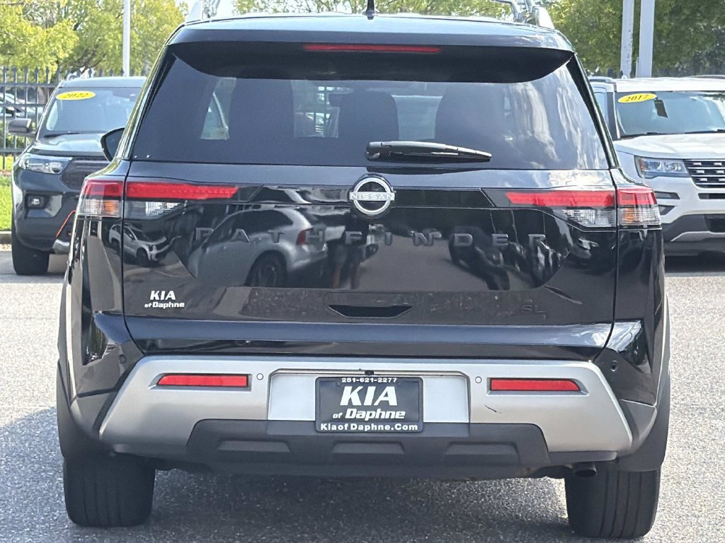 Used 2024 Nissan Pathfinder SL w/ SL Premium Package FWD image 5