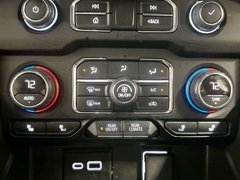 Used 2021 Chevrolet Tahoe Z71 AWD/4WD image 17