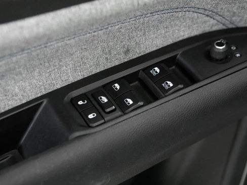 Used 2023 Jeep Compass Latitude AWD/4WD image 24
