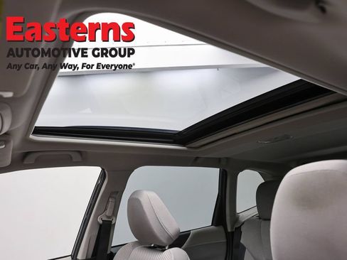 Used 2023 Subaru Forester Premium AWD/4WD image 38
