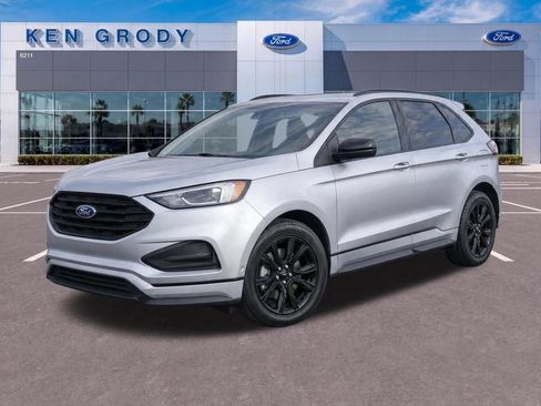 Used 2022 Ford Edge SE w/ Black Appearance Package AWD/4WD image 4