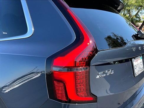 Used 2026 Volvo XC90 B5 Core AWD/4WD image 33