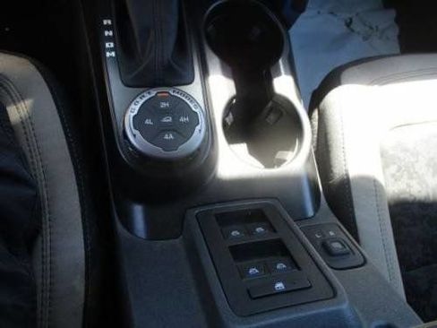 Used 2022 Ford Bronco Wildtrak image 10