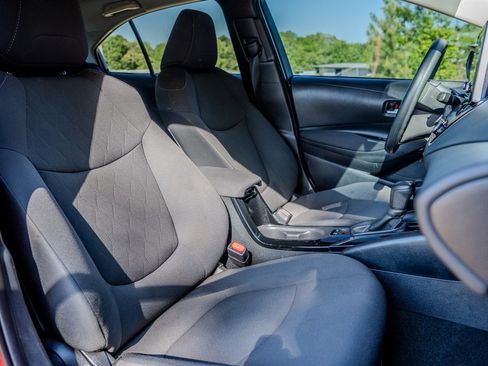 Used 2020 Toyota Corolla LE image 30