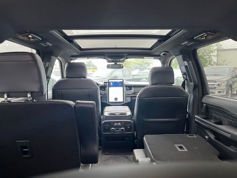 Used 2024 Ford Expedition Max Platinum image 30