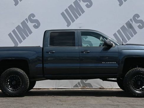 Used 2018 Chevrolet Silverado 1500 LT w/ LPO, Black Pack RWD image 4