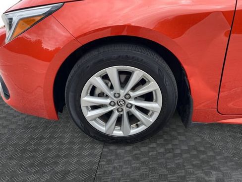 Used 2025 Toyota Corolla SE FWD image 14