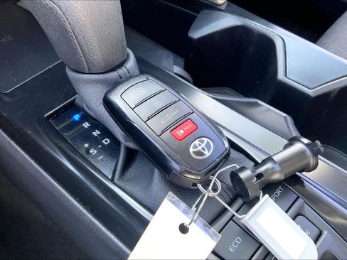 Used 2025 Toyota Camry LE FWD image 14