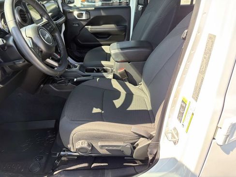 Used 2021 Jeep Wrangler Unlimited Sport AWD/4WD image 19
