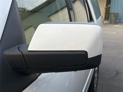 Used 2016 Ford Expedition Limited w/ Equipment Group 301A image 10