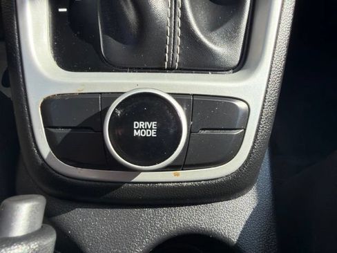 Used 2021 Hyundai Venue SEL FWD image 31