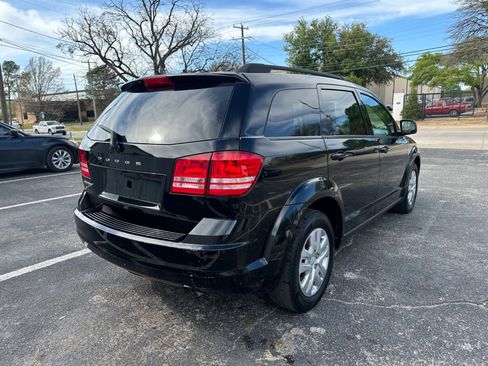 Used 2019 Dodge Journey SE image 5